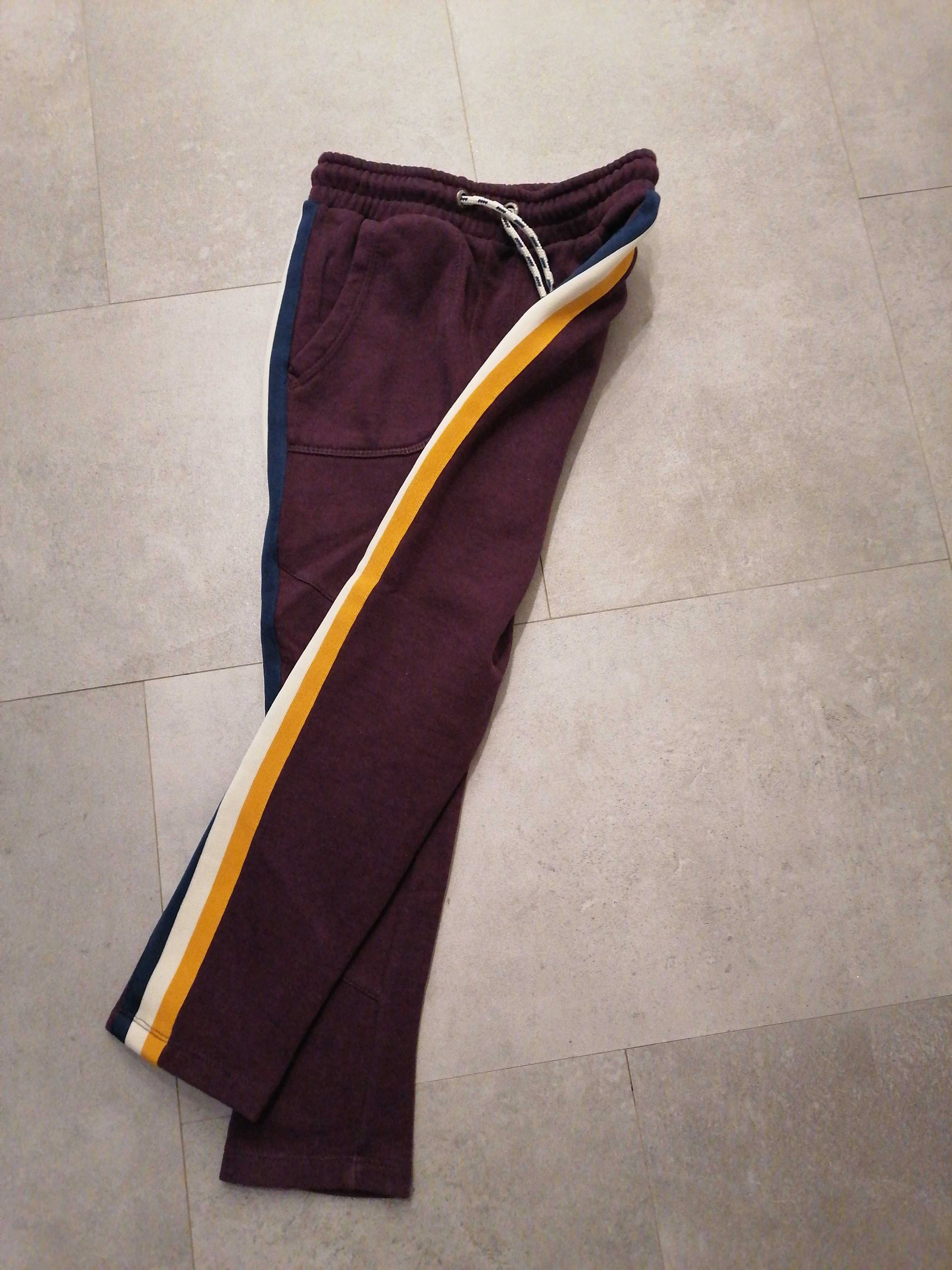 Spodnie dresowe SMYK 134