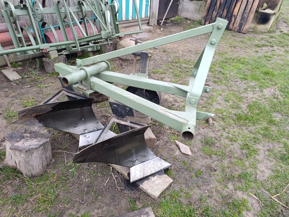 Продам плуг ПН 2*20