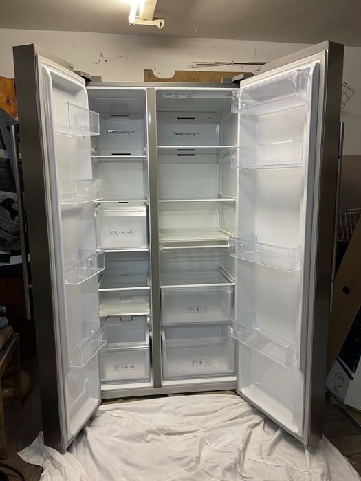 Samsung 647L ! Side-by-Side – No Frost! Super Stan!