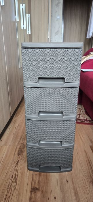 Plastikowa komoda / organizer z 4 szufladami
