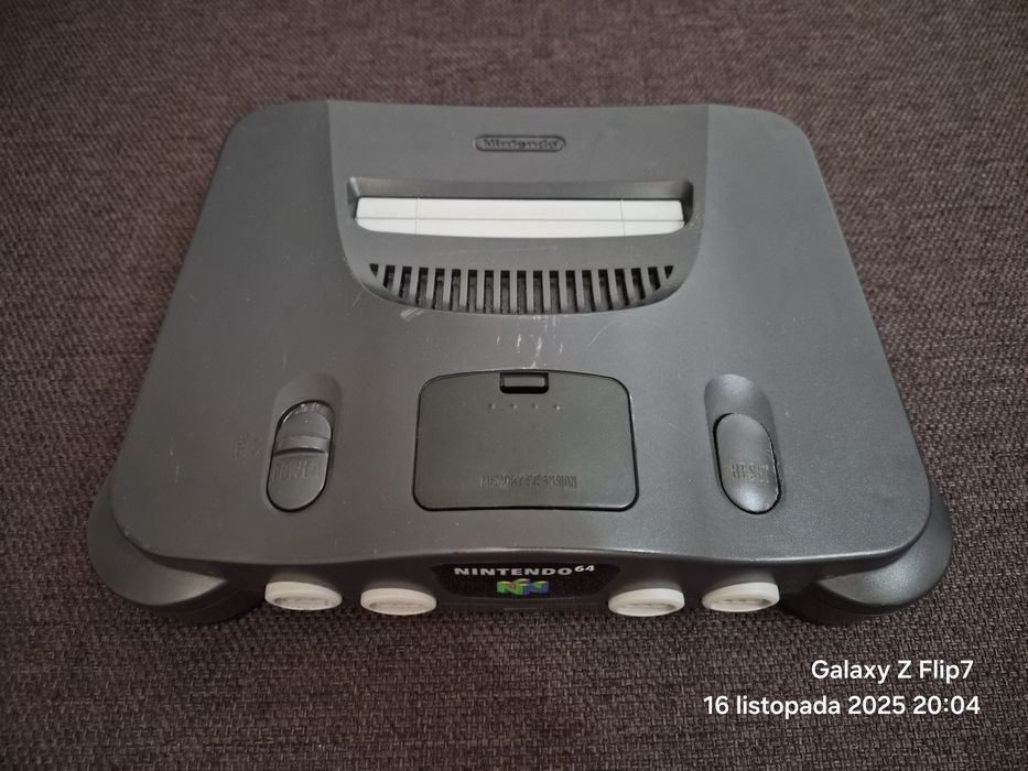 Konsola Nintendo 64 N64 Pal Eur + pad + zasilacz + kabel do tv