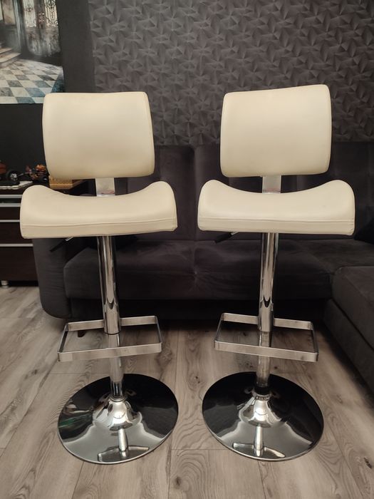 Sprzedam hokery śmietankowe