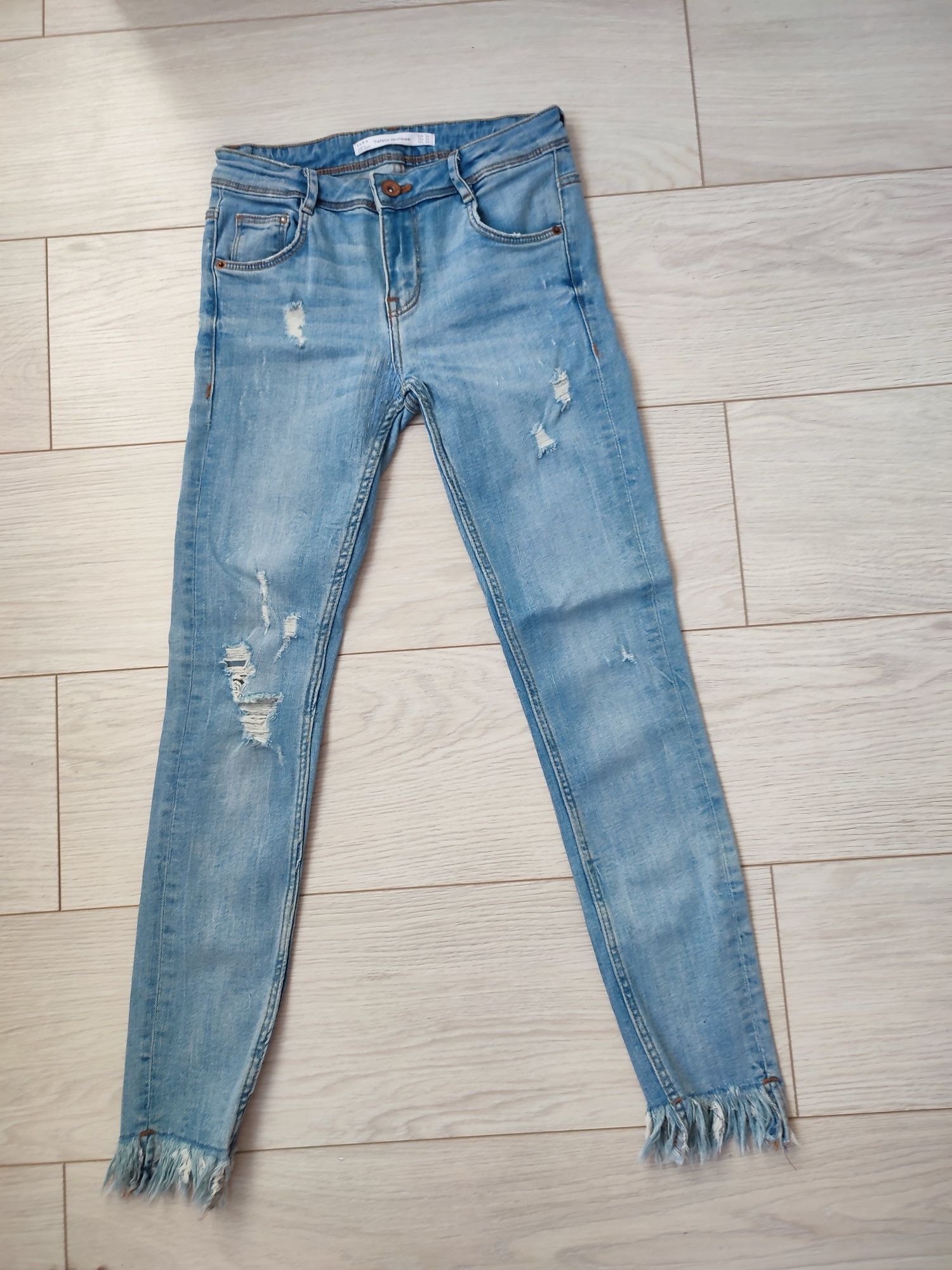 Jeansy Zara spodnie jeansowe skinny z dziurami XS