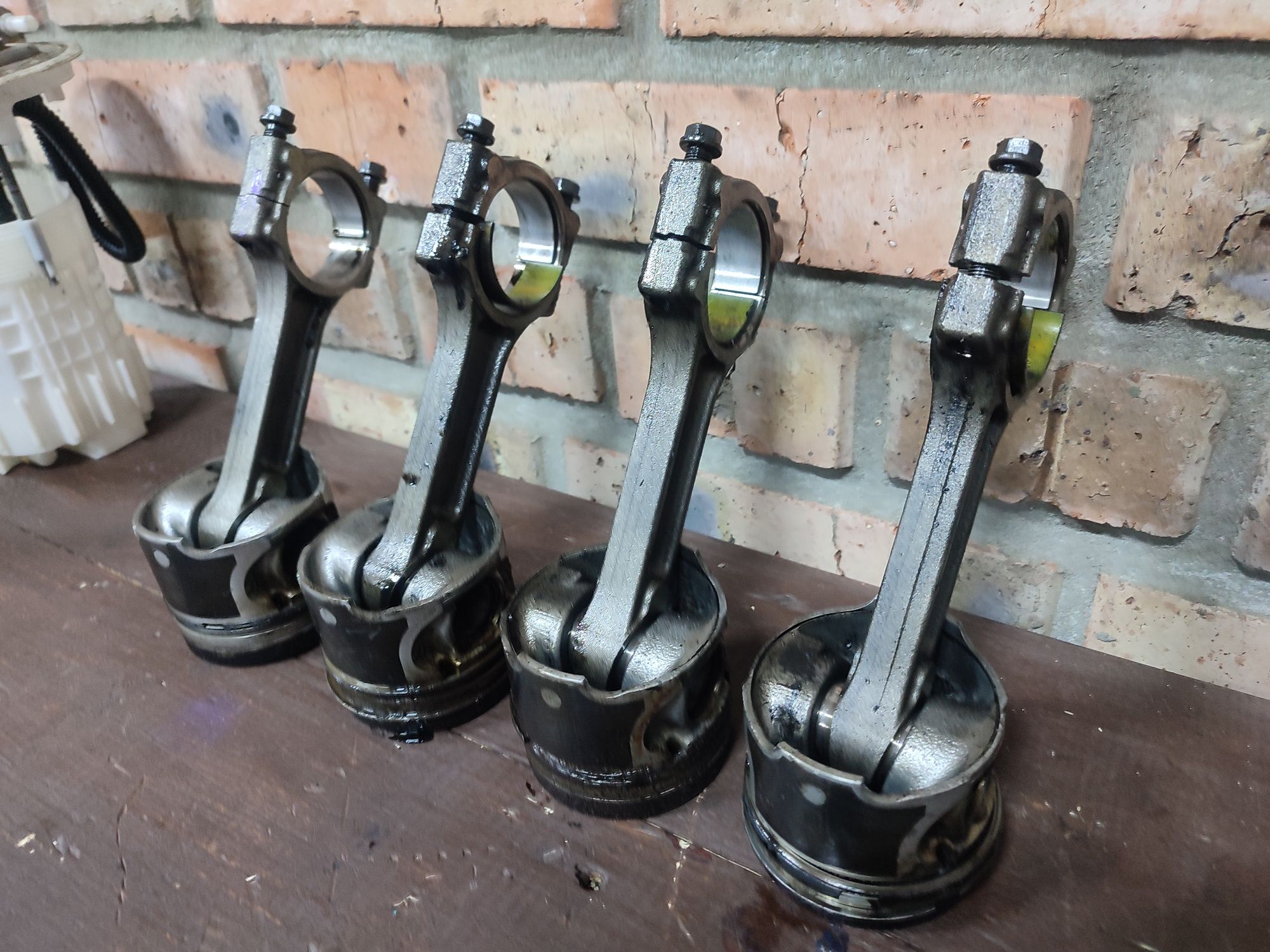 Поршень шатун kangoo megan scenic clio sandero duster qasqai канго