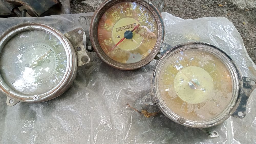 часи та спідометр м20 победа