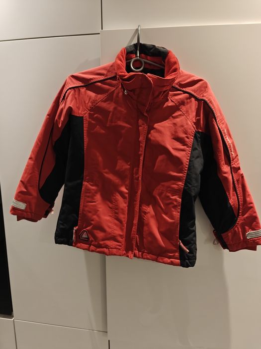 Kurtka narciarska ciepła i nie przewiewna