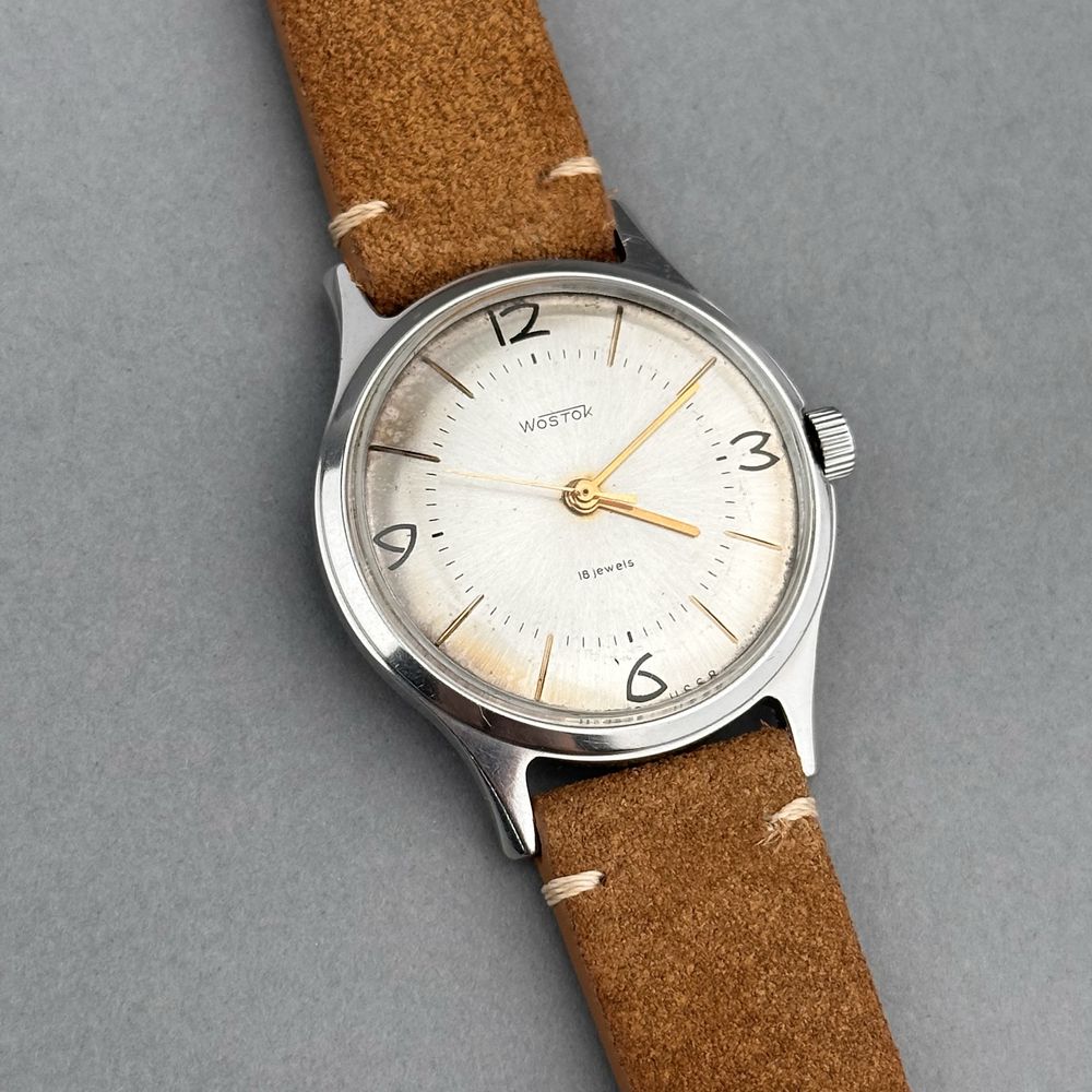 Zegarek vintage Wostok – stalowy klasyk | srebrzysta tarcza | USSR