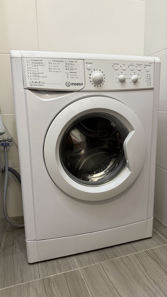 Продам стиральную машинку INDESIT б/у