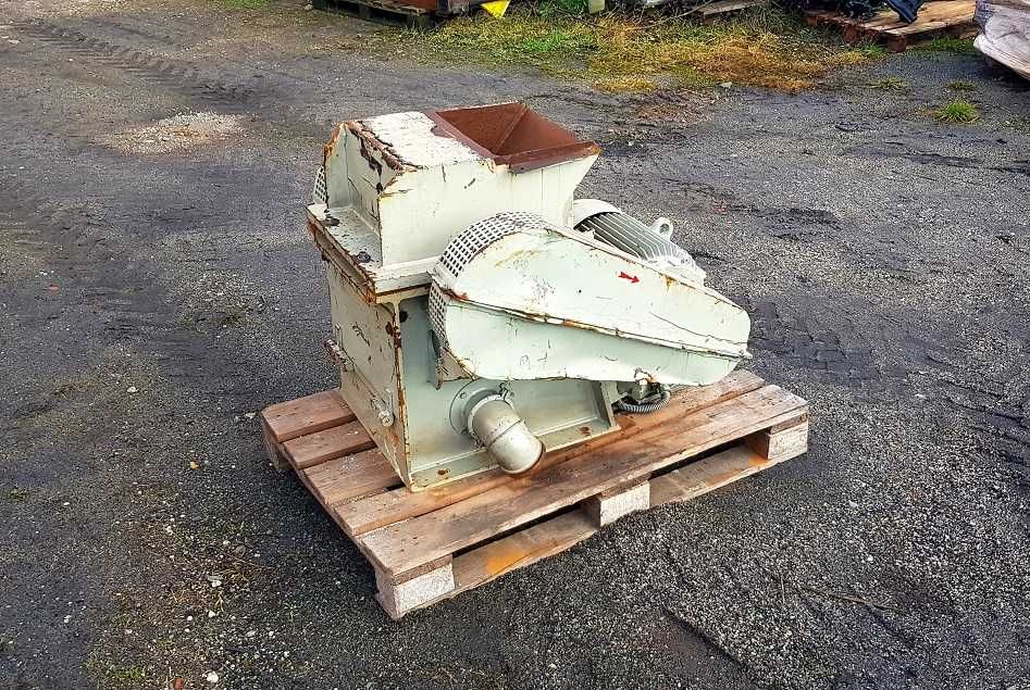 Granulator młynek do recyklingu rozdrabiania plastiku drewna 7,5KW 20r