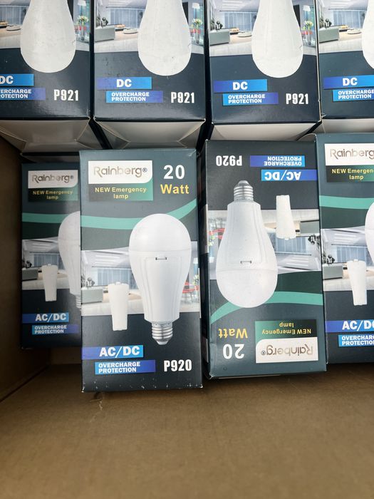 Аккумуляторная лампа лампочка на аккумуляторе с переходником  E14