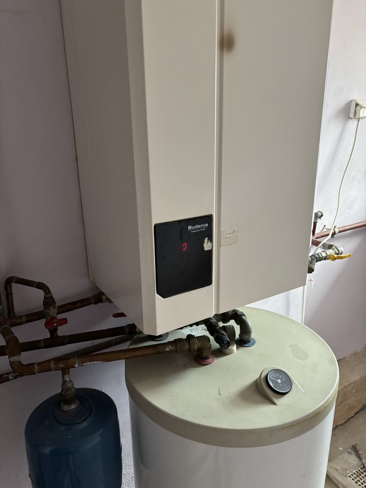 Buderus Logamax U124 z zasobnikiem ciepłej wody i regulatorem