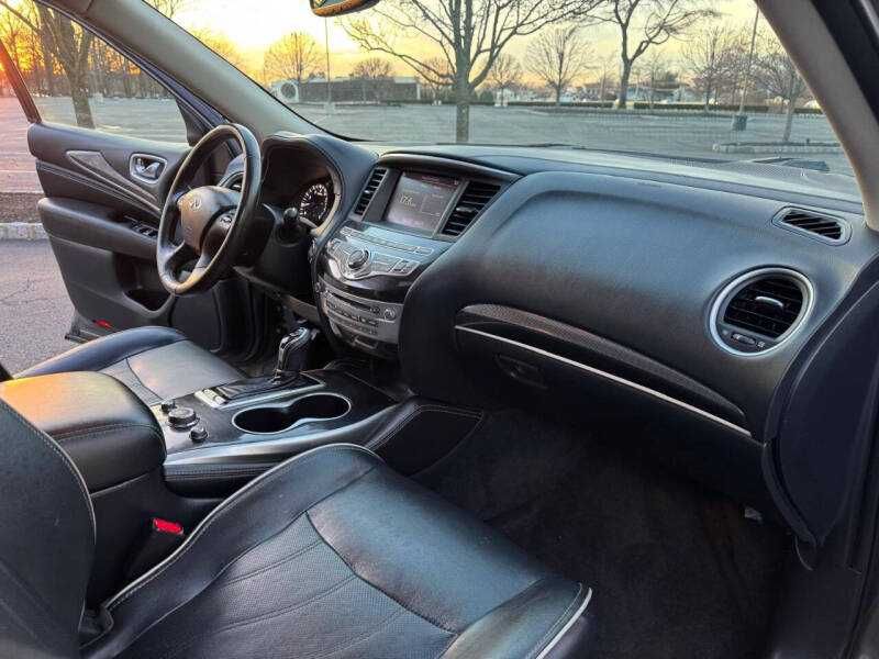2018 Infiniti QX60 Base