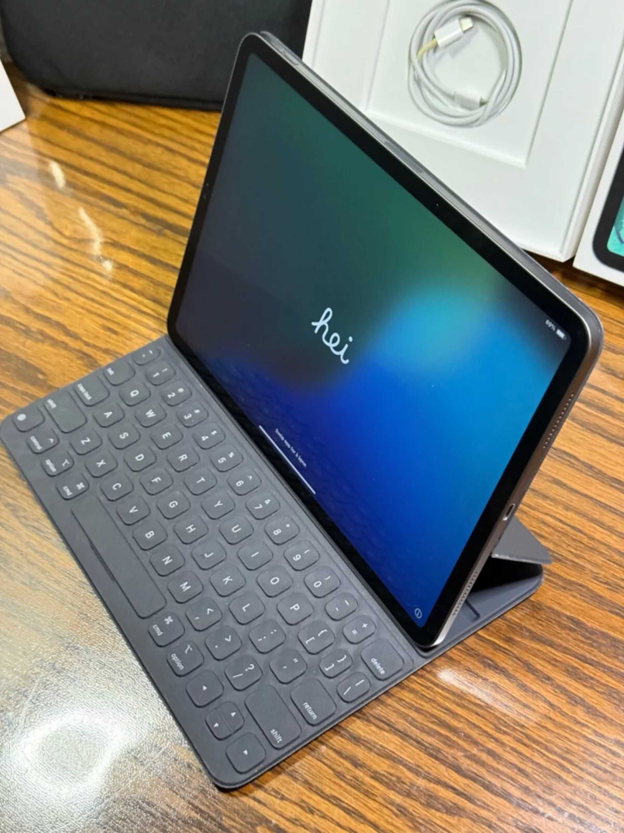 Ipad Pro 11 Wifi Silver 64 GB com Capa Teclado