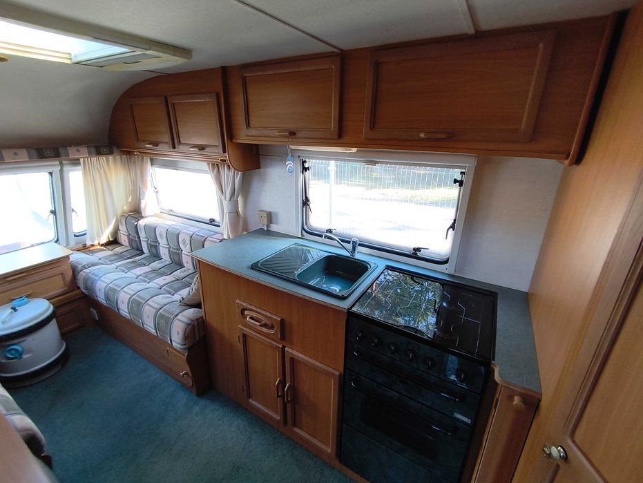 PRZYCZEPA Kempingowa Avondale Dart LUX m ROK 2004 Mover