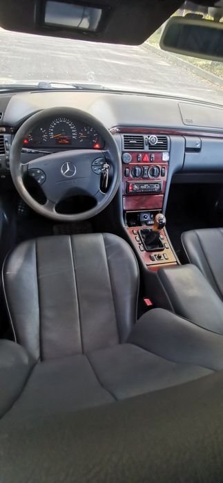 Мерседес 210.    2.2 д