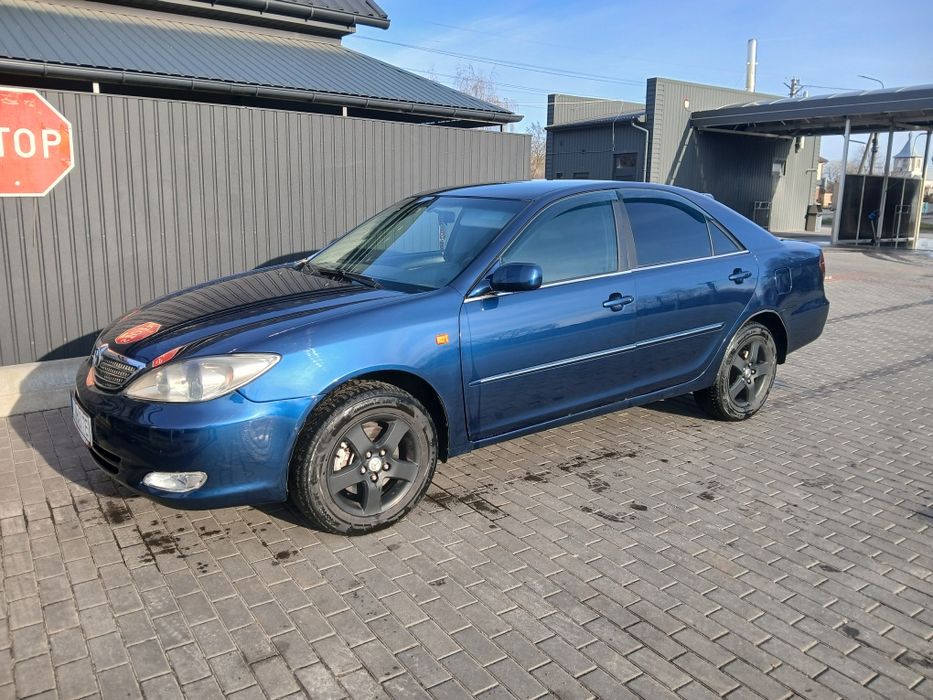 Продам тойоту легенду