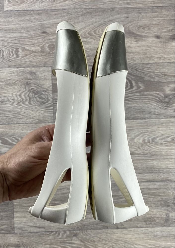 Crocs iconic comfort балетки w7 37 размер женские белые оригинал