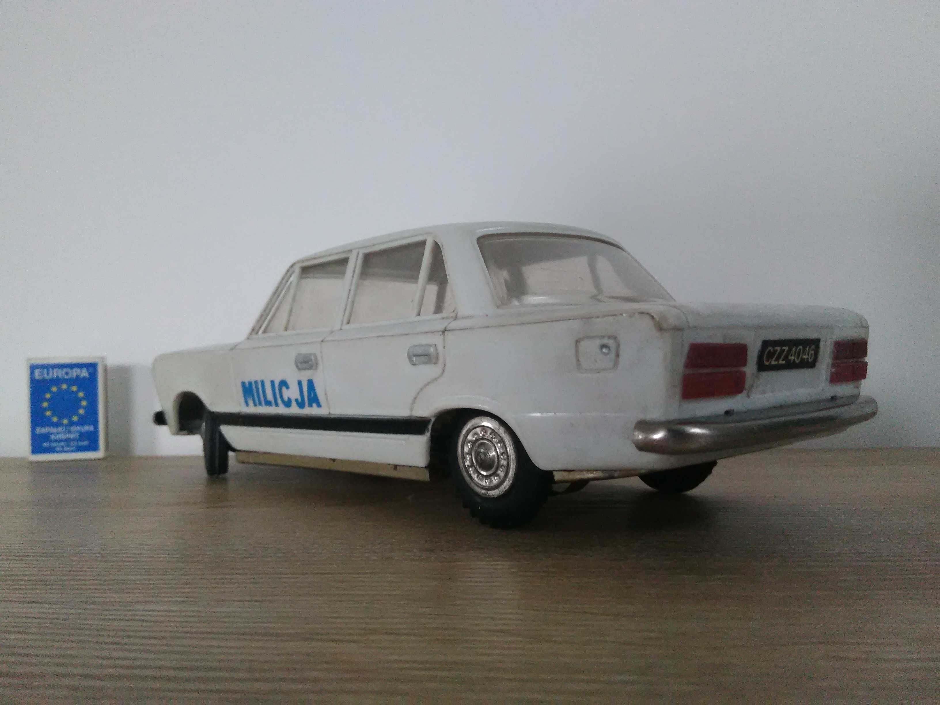 stara zabawka PRL FIAT 125 Retro MILICJA CZZ 4046 antyk zabytek 1:18