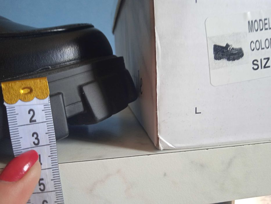 Лоферы женские р.37 новые