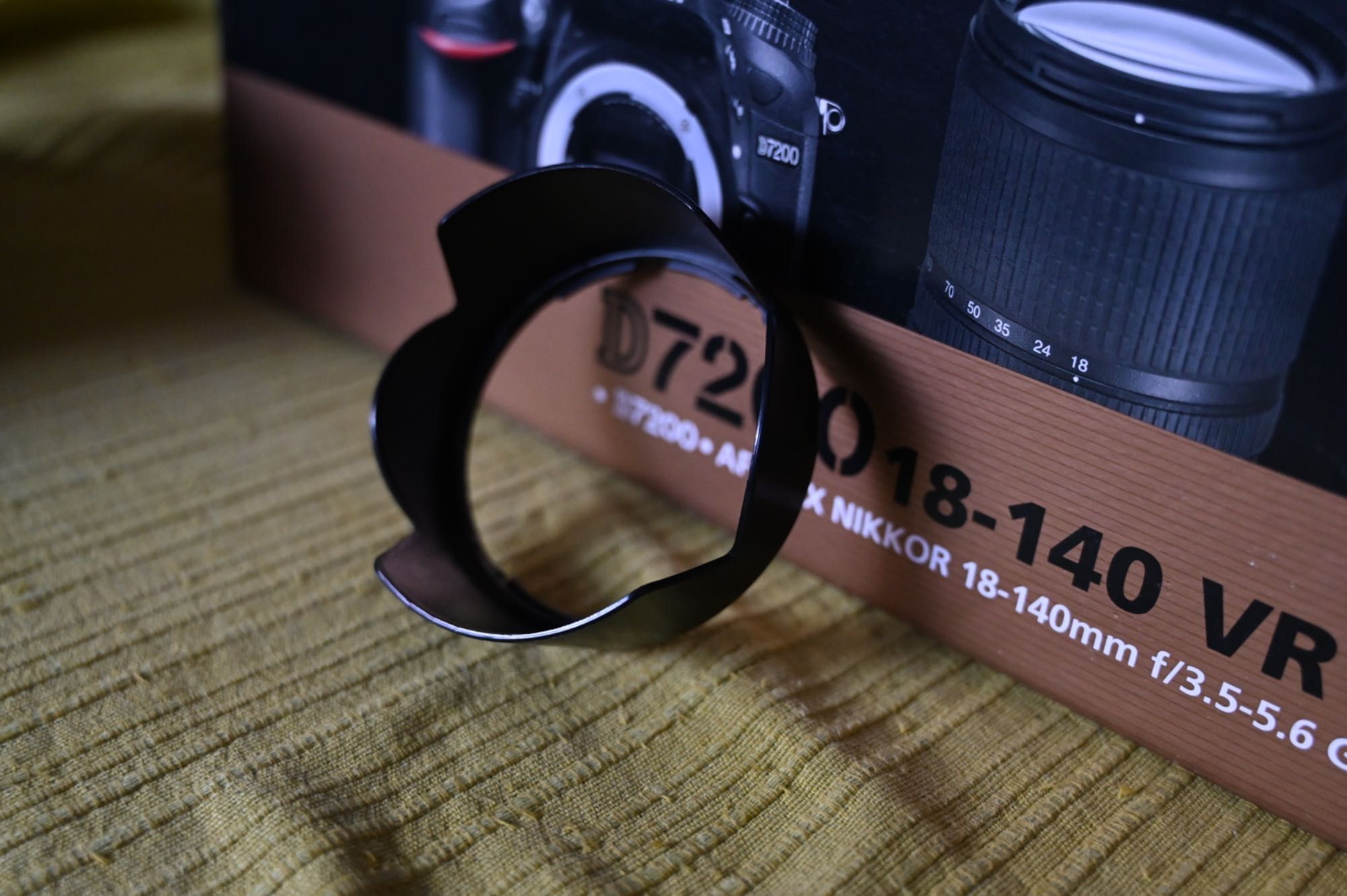 Nikon D7200 + Lente 18-140mm/3.5-5.6 + EXTRAS (na descrição)