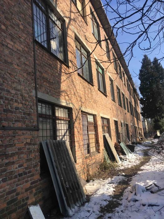 Продаж приміщення м.Новий Розділ  1600м2