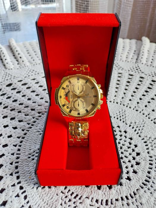 Zegarek Orlando Stainless w kolorze złotym.