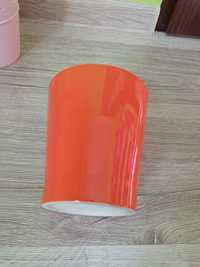 Pomarańczowa ceramiczna doniczka