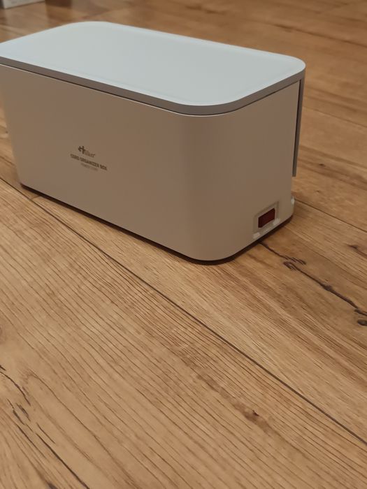 Hulker Przedłużacz 2 m z USB pudełko do przechowywania kabli, 5 gniazd