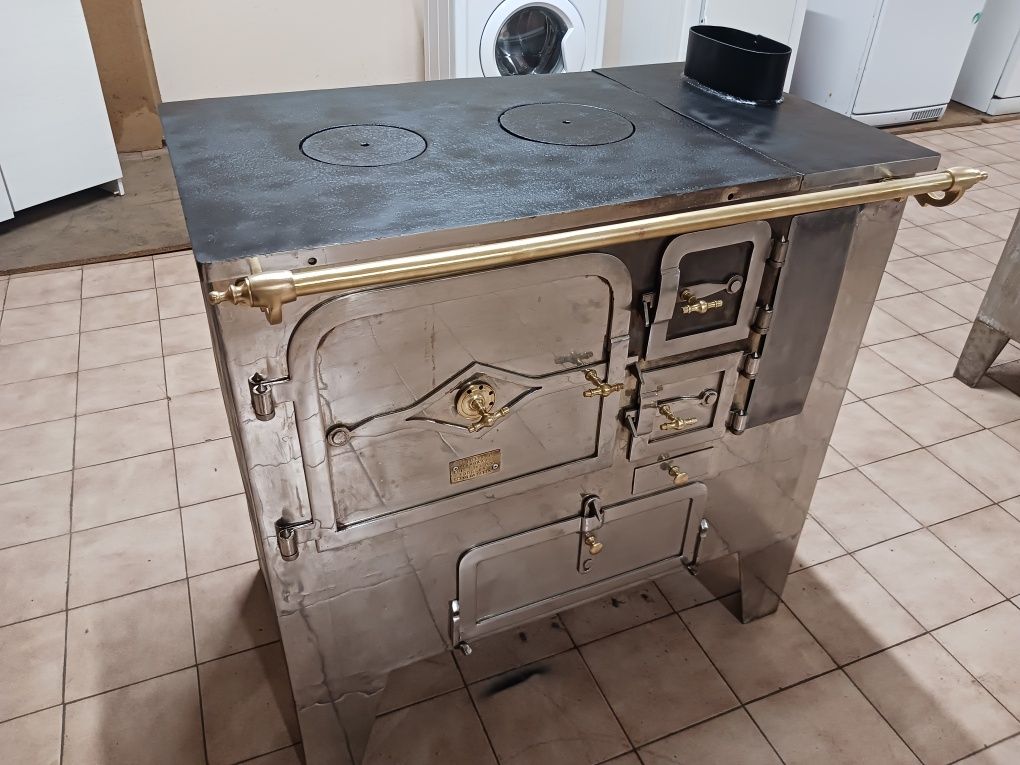 Fogao de lenha tradicional rústico, frente em inox com portas em inox