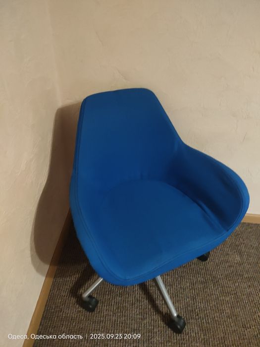 Продам стул крепкий и в очень хорошем состоянии