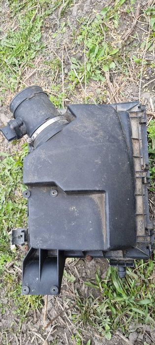 Obudowa filtra powietrza opel insignia a 2.8t