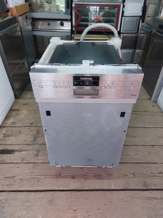 Посудомийна машина посудомийка Constructa 45