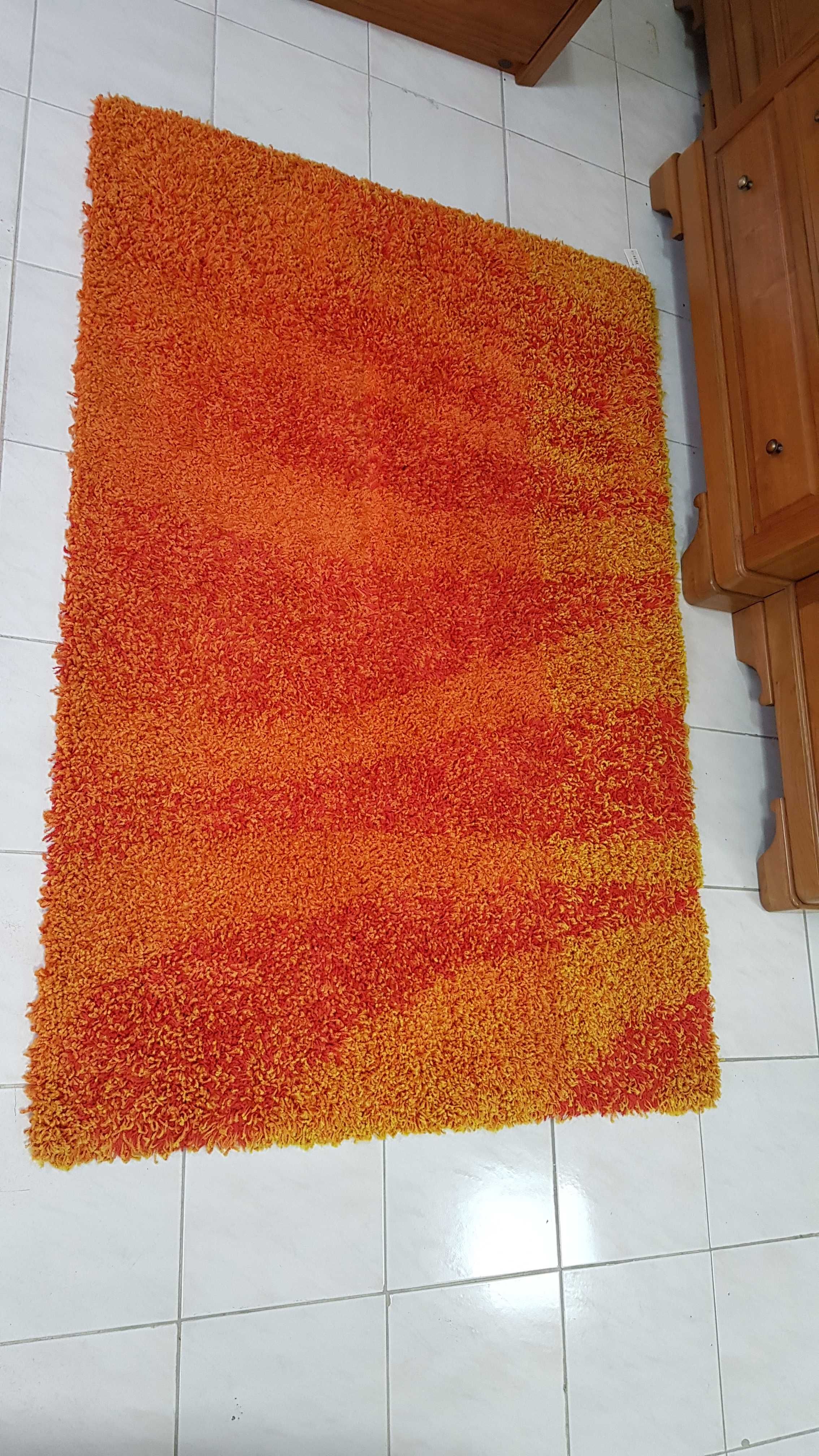 Conjunto 2 tapetes de pelo - cor de laranja - SUPER PREÇO!