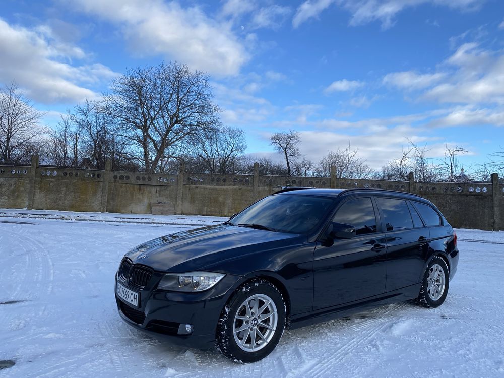 BMW e91 2.0d 2011