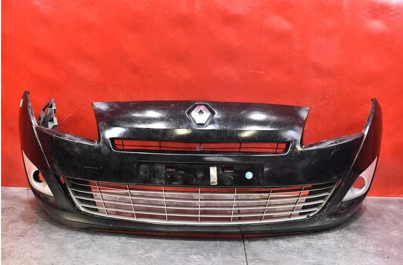 Бампер передний Renault Megane III в цвет рестайлинг оригинал