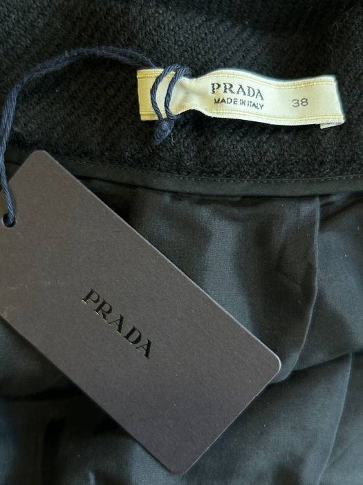Базова тепла юбка  Prada. Люкс бренд. Оригінал