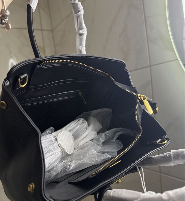 Сумочка у стилі Balenciaga Bel air