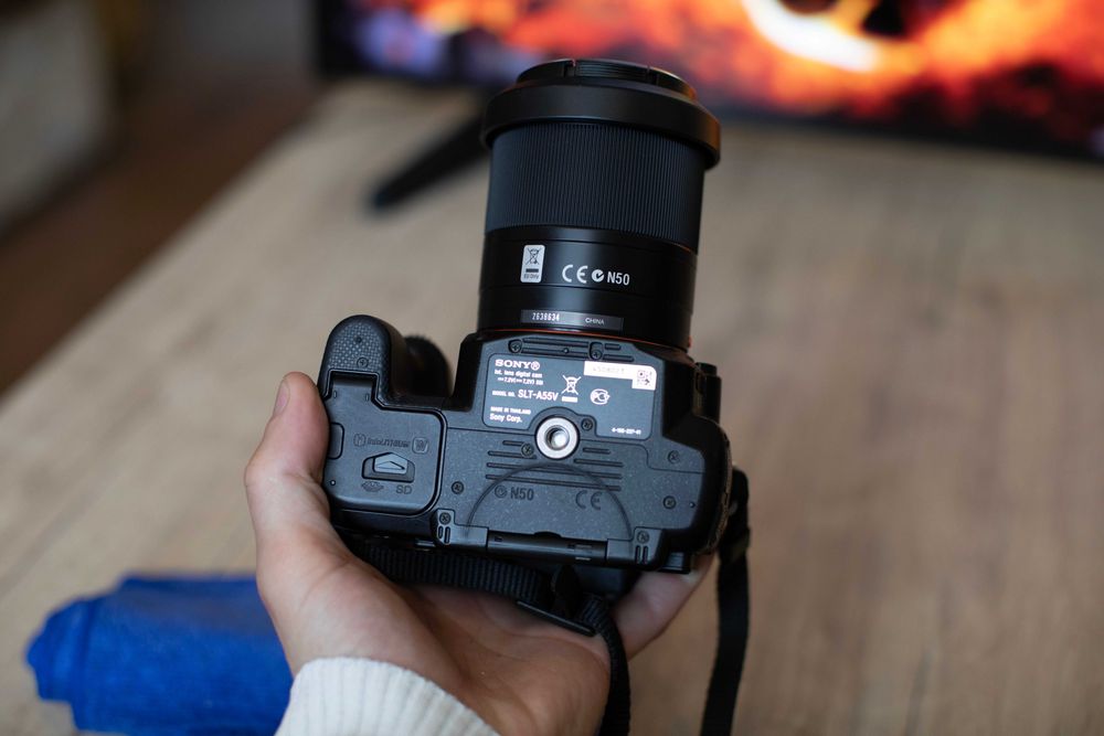 Зеркалка Sony A55V с объективом 18-55 в хорошем состоянии
