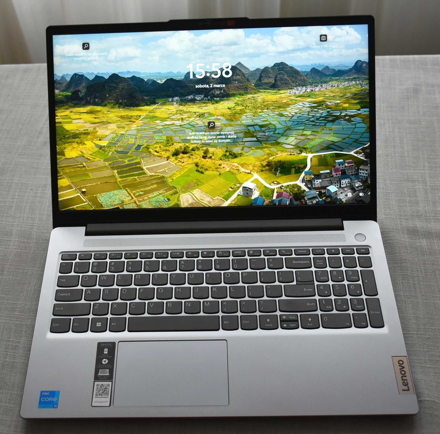 Lenovo Ideapad Slim 3 15IAH8 i5-12450H 8GB Intel UHD 512GB DOTYK W11