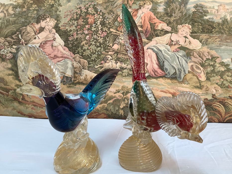 PAVÕES A CORES EM VIDRO