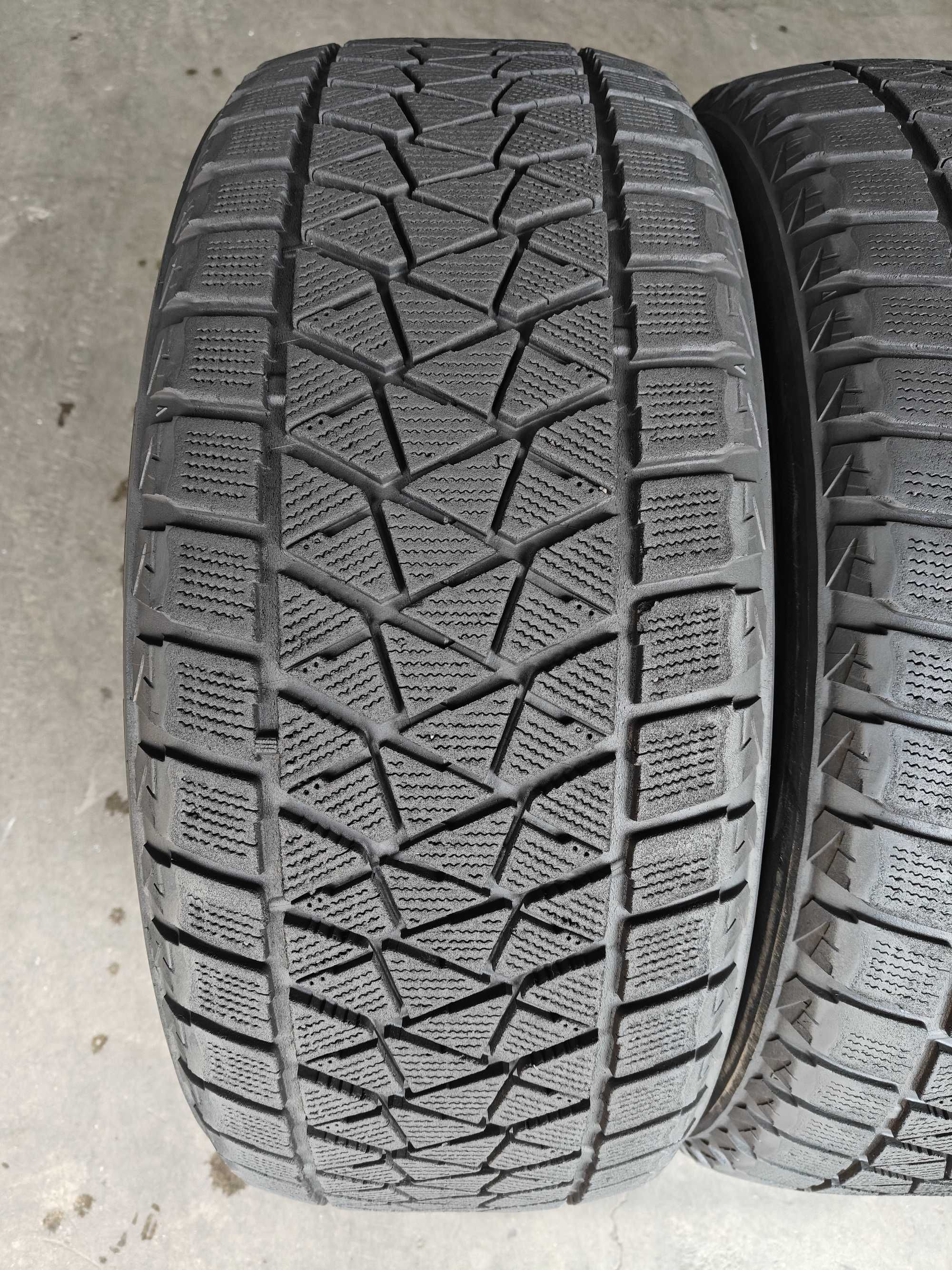 R19 245 55 шини зимові липучки Bridgestone Blizzak DM-V2 made Japan