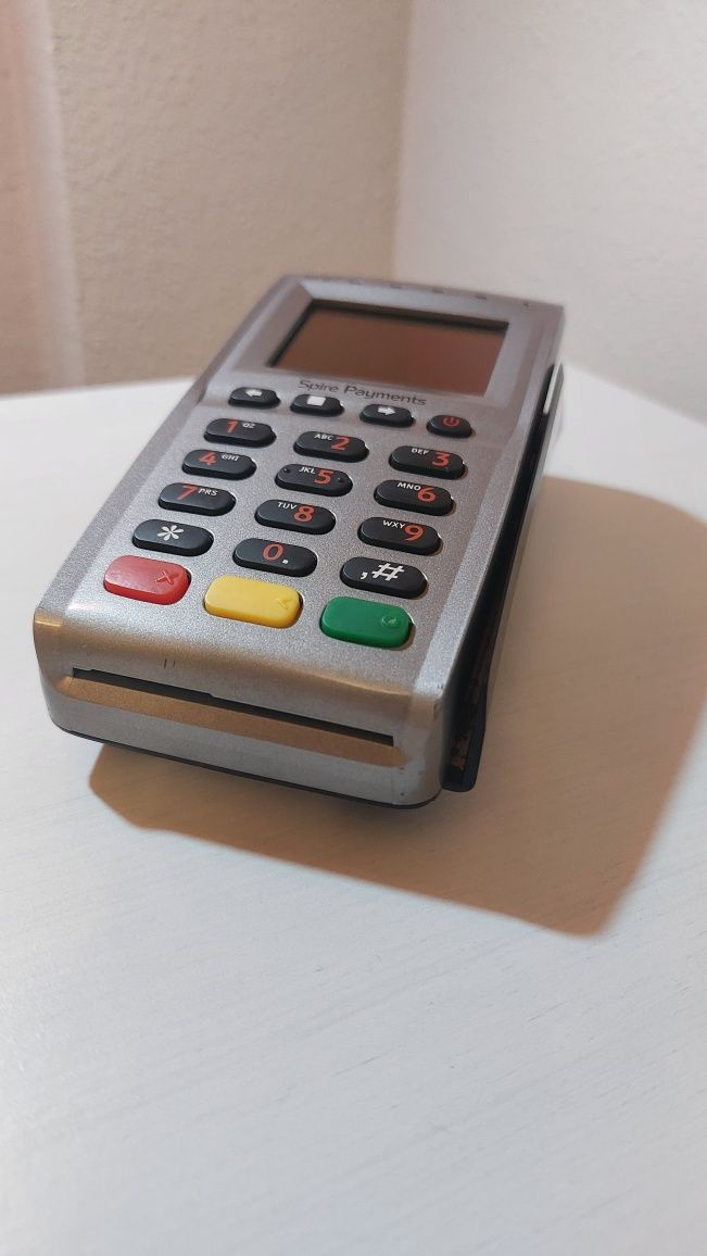 Продам платіжні термінали. Spire Payments SPg7