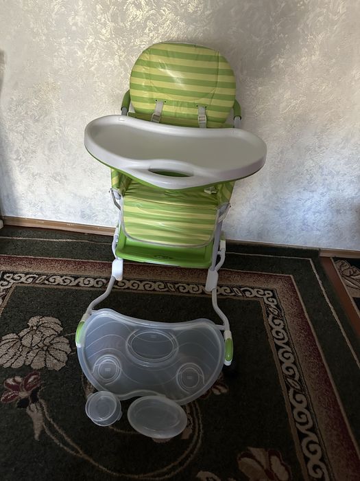 Столик для годування Geoby . В подарунок слюнявчик новенький