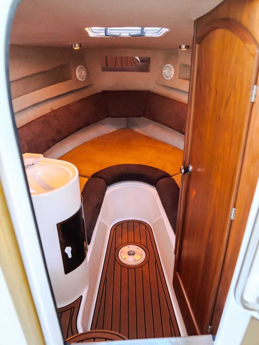 Coral Yacht 750, 220 KM, nowy pokład i tapicerki, wyposażenie PREMIUM!