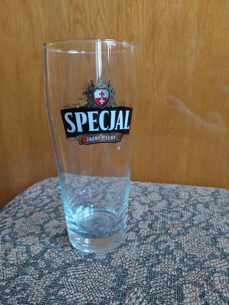 Pokale do piwa 0,5L różne kompanijne