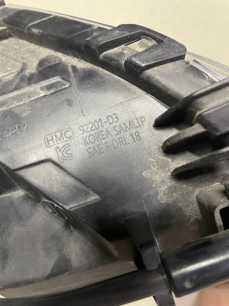 Противотуманная фара 92202-D76 tucson 3