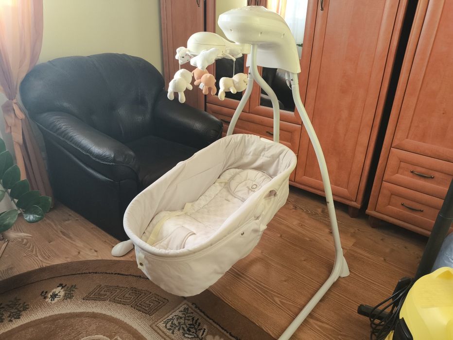 Sprzedam leżaczek-bujaczek Lionelo Henny.