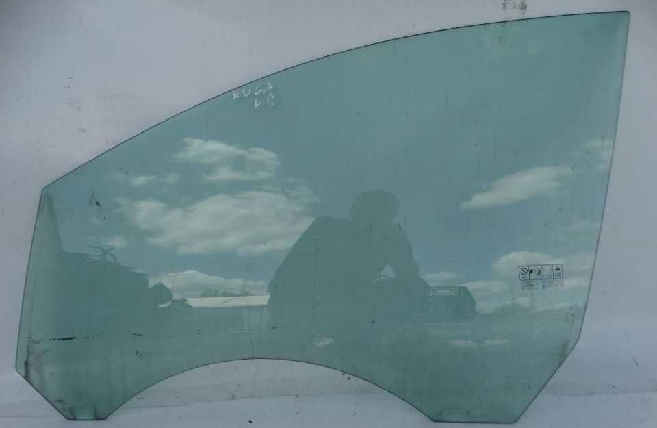 Szyba drzwi lewy przód FORD KUGA MK1