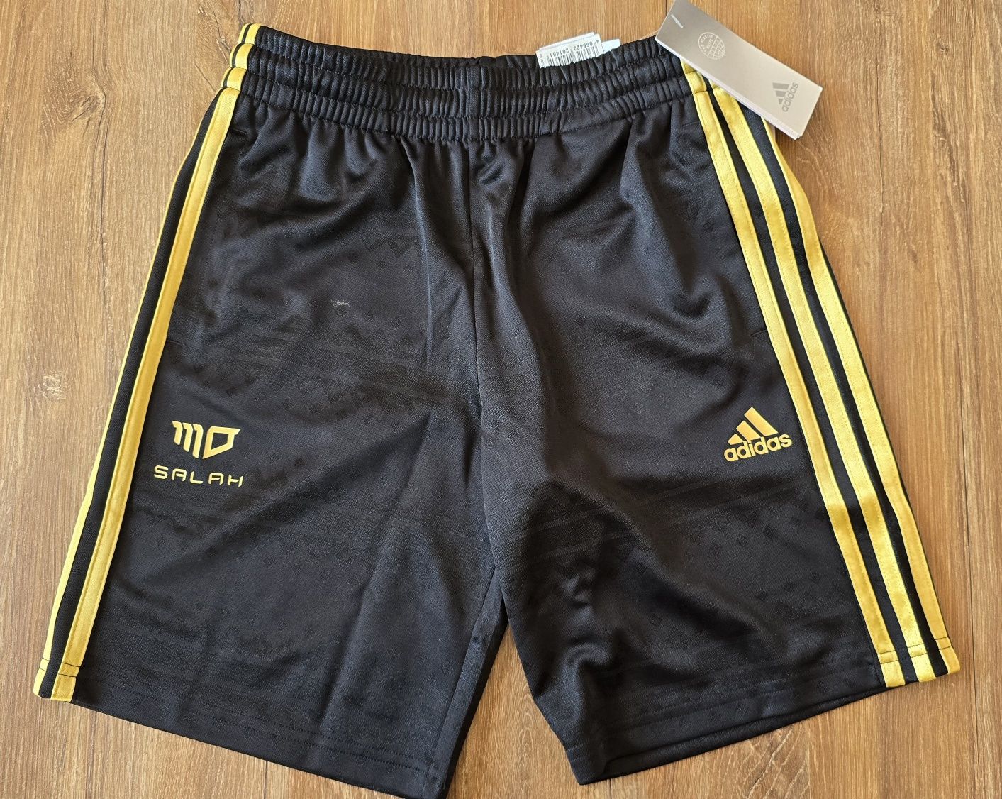 Nowe oryginalne spodenki Adidas Salah Junior - Czarne roz 152