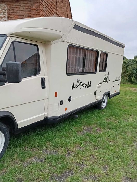 kamper 5 miejsc zarejestrowany